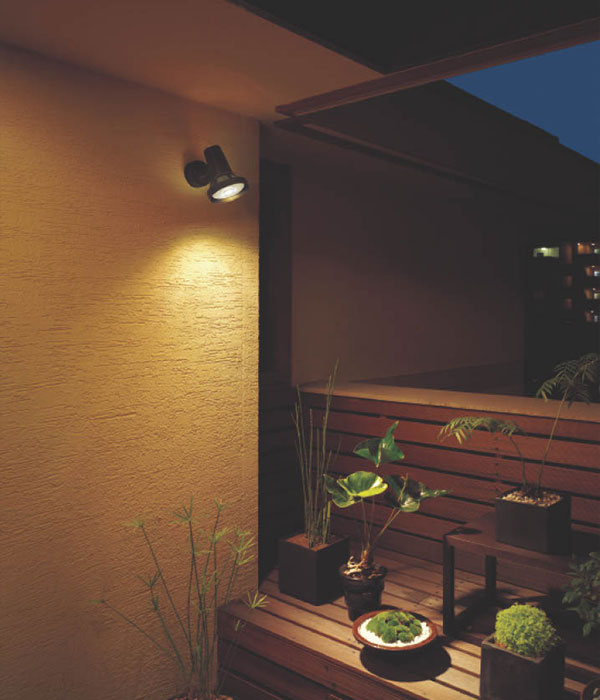 パナソニック㈱　スポットライト　FreePa（フリーパ）